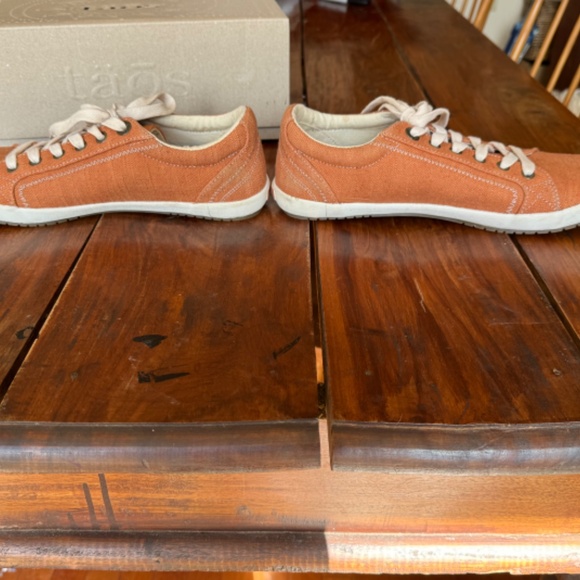 Taos Star Canvas Sneakers - Picture 2 of 5